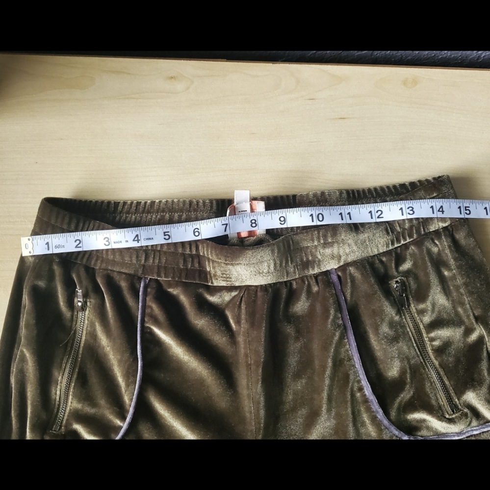 Gianni Bini army green velvet pants - Picture 8 of 9